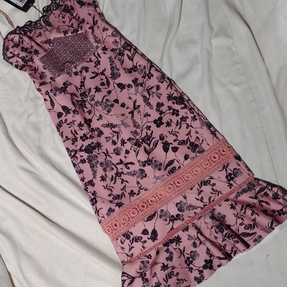 NWT Beautiful pink and black dress - Picture 1 of 9